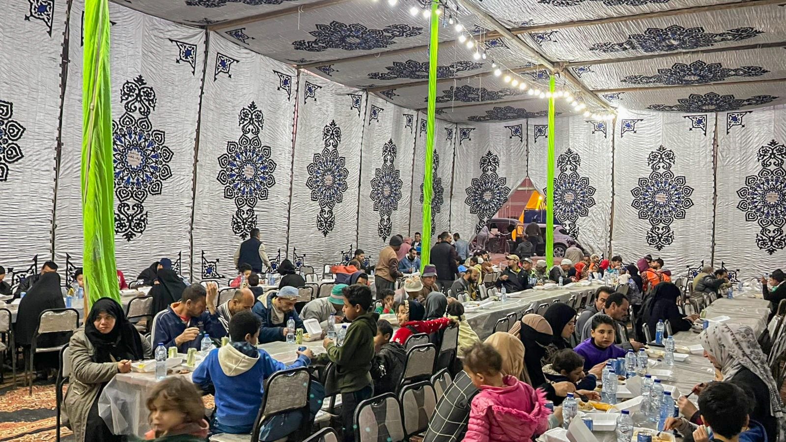 زواد تقيم مائدة مطبخ المحروسة بالزقازيق لأول مرة