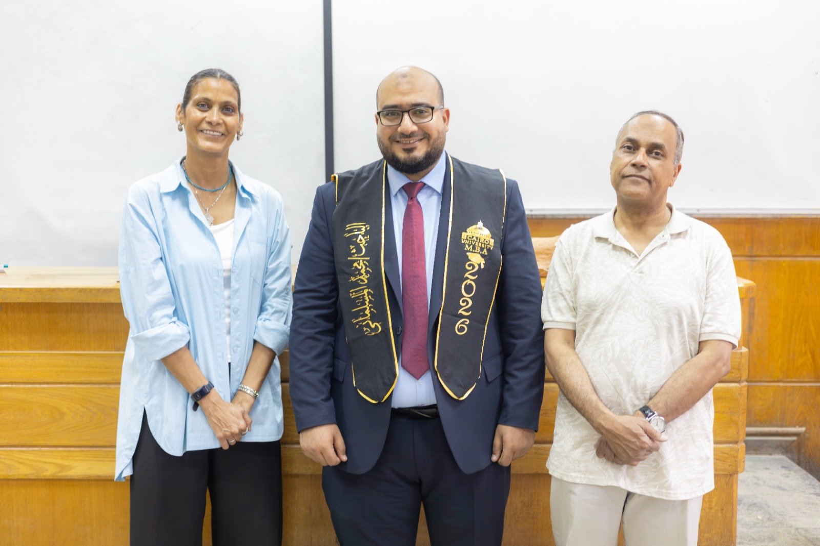 المدير التنفيذي لمؤسسة زواد لتنمية المجتمع محمد المسلماني مع دكتور مجدي عبد الفتاح ودكتورة هاجر خطاب من جامعة القاهرة